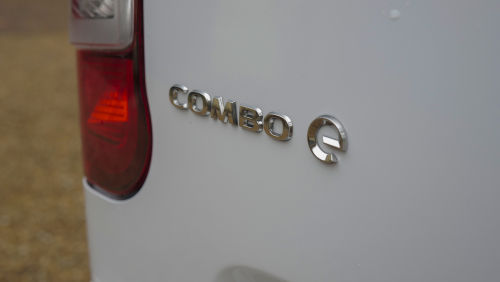 VAUXHALL COMBO CARGO XL ELECTRIC 100kW Prime Plus 52kWh H1 Van Auto view 9